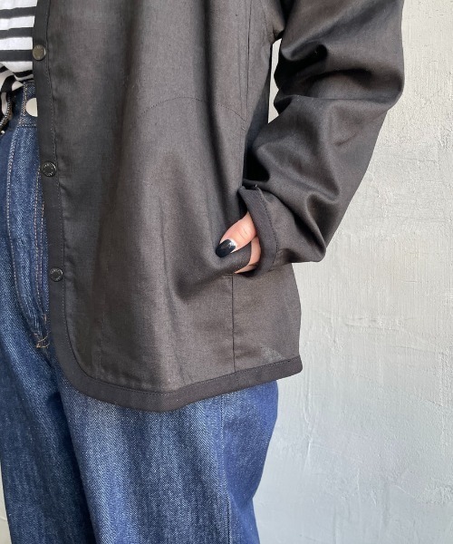 DANTON（ダントン）の「[DANTON/ダントン] Vネック リネンシャツカーディガン（シャツ/ブラウス・レディース・グレイッシュベージュ/ブラック・38/36）」の16枚目の写真