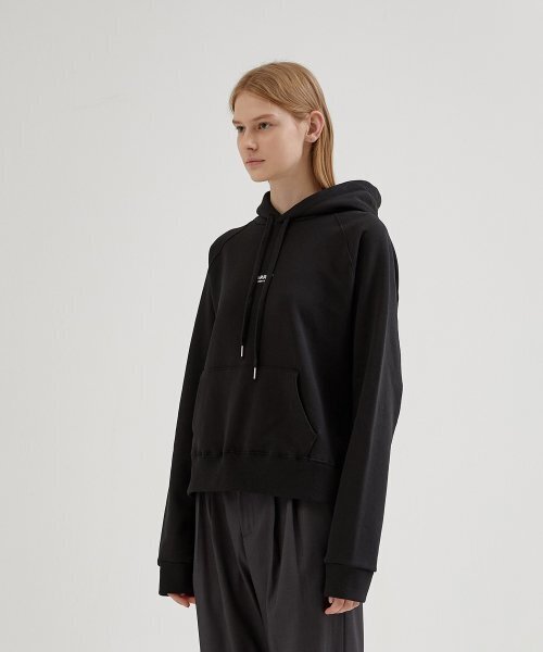 MARROT(マロット)の「ショートベーシックフードスウェットシャツ(パーカー・レディース・その他・SMALL/MEDIUM/LARGE)」の2枚目の写真