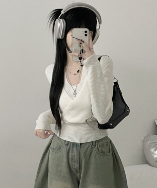 VIVID LADY（ビビッドレディー）の「レイヤード風 ホルターネック カシュクールニットプルオーバー（ニット/セーター・レディース・アイボリー/グレー/ブラウン/ブラック・FREE）」の19枚目の写真