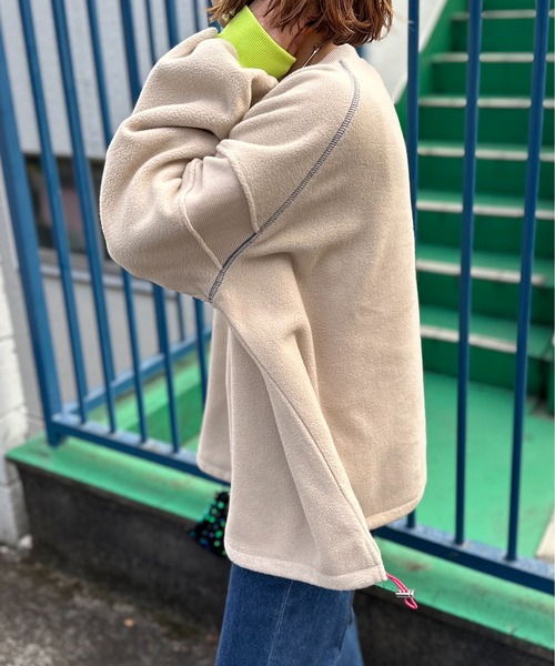 mi via loca（ミヴィアロカ）の「配色フリースボア リブ切替ラグラントップス（スウェット・レディース・ベージュ/グレー・FREE）」の20枚目の写真