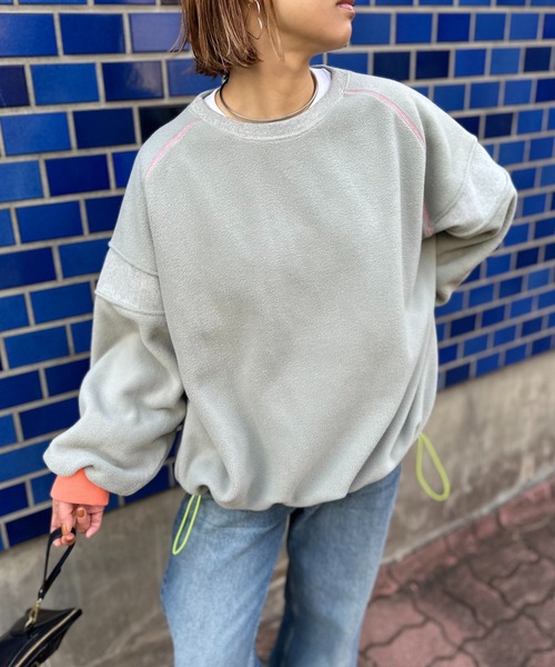 mi via loca（ミヴィアロカ）の「配色フリースボア リブ切替ラグラントップス（スウェット・レディース・ベージュ/グレー・FREE）」の7枚目の写真