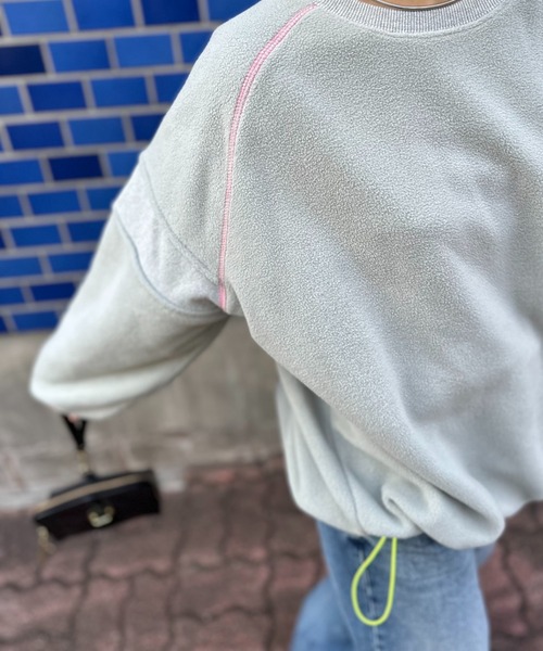 mi via loca（ミヴィアロカ）の「配色フリースボア リブ切替ラグラントップス（スウェット・レディース・ベージュ/グレー・FREE）」の11枚目の写真