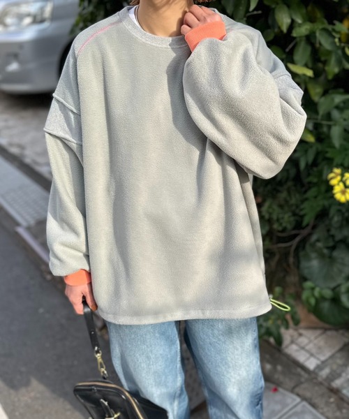mi via loca（ミヴィアロカ）の「配色フリースボア リブ切替ラグラントップス（スウェット・レディース・ベージュ/グレー・FREE）」の5枚目の写真