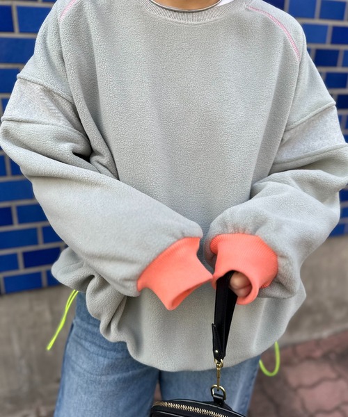 mi via loca（ミヴィアロカ）の「配色フリースボア リブ切替ラグラントップス（スウェット・レディース・ベージュ/グレー・FREE）」の10枚目の写真