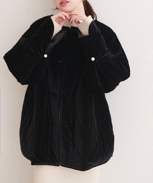 natural couture（ナチュラルクチュール）の「キャンディスリーブベロアコート（ノーカラーコート・レディース・グレイッシュベージュ/ブラック/ピンク/ブラウン・FREE）」の5枚目の写真