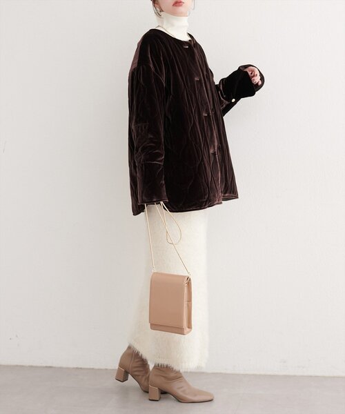 natural couture（ナチュラルクチュール）の「キャンディスリーブベロアコート（ノーカラーコート・レディース・グレイッシュベージュ/ブラック/ピンク/ブラウン・FREE）」の13枚目の写真