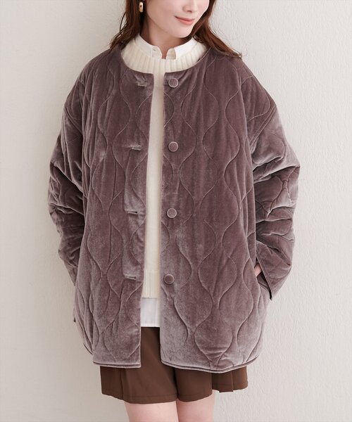 natural couture（ナチュラルクチュール）の「キャンディスリーブベロアコート（ノーカラーコート・レディース・グレイッシュベージュ/ブラック/ピンク/ブラウン・FREE）」の16枚目の写真