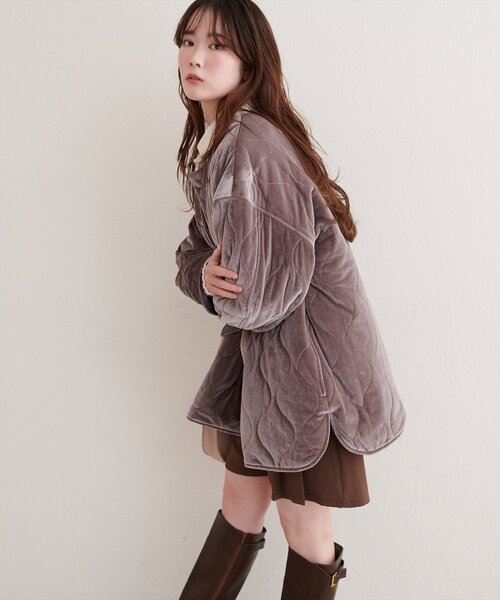 natural couture（ナチュラルクチュール）の「キャンディスリーブベロアコート（ノーカラーコート・レディース・グレイッシュベージュ/ブラック/ピンク/ブラウン・FREE）」の18枚目の写真