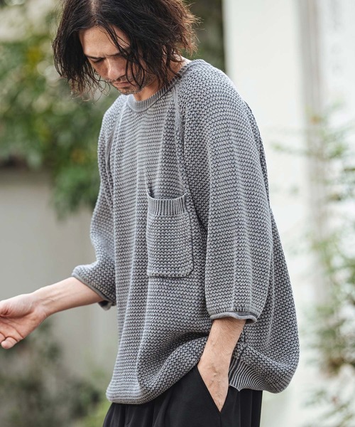 CAMBIO(カンビオ)の「mn3220- Waffle Pigment Raglan Short Sleeve Pocket Knit Pullover ラグランポケットクルーネックニット(CMP-261-002)(ニット/セーター・メンズ・ネイビー/グレー/ブラック・L/M/S)」の3枚目の写真