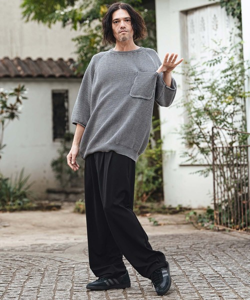 CAMBIO(カンビオ)の「mn3220- Waffle Pigment Raglan Short Sleeve Pocket Knit Pullover ラグランポケットクルーネックニット(CMP-261-002)(ニット/セーター・メンズ・ネイビー/グレー/ブラック・L/M/S)」の6枚目の写真