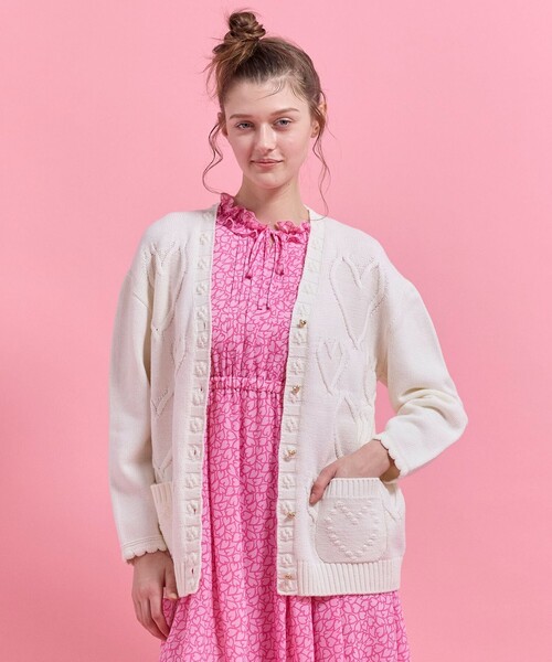 TOCCA（トッカ）の「HEART HUG KNIT カーディガン（カーディガン/ボレロ・レディース・アイボリー系/ピンク系・F）」の4枚目の写真