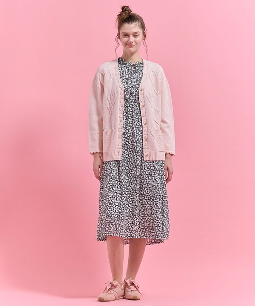 TOCCA（トッカ）の「HEART HUG KNIT カーディガン（カーディガン/ボレロ・レディース・アイボリー系/ピンク系・F）」の5枚目の写真