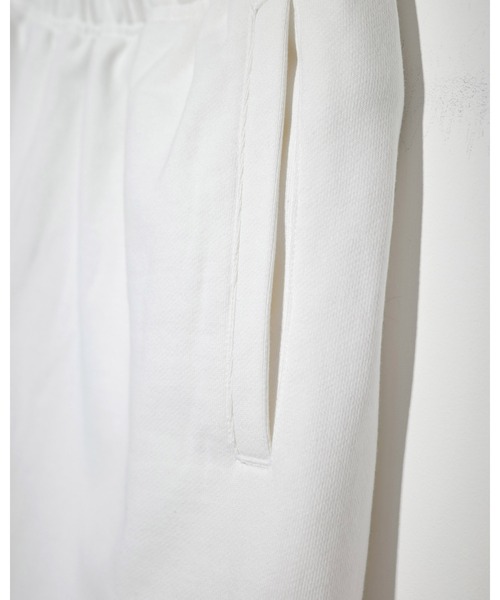 NISHIMOTO IS THE MOUTH(ニシモト イズ ザ マウス)の「WIDE SWEAT SHORTS | NISHIMOTO IS THE MOUTH(スウェットパンツ・メンズ・ホワイト/ブラック・L/XL/S/M)」の5枚目の写真