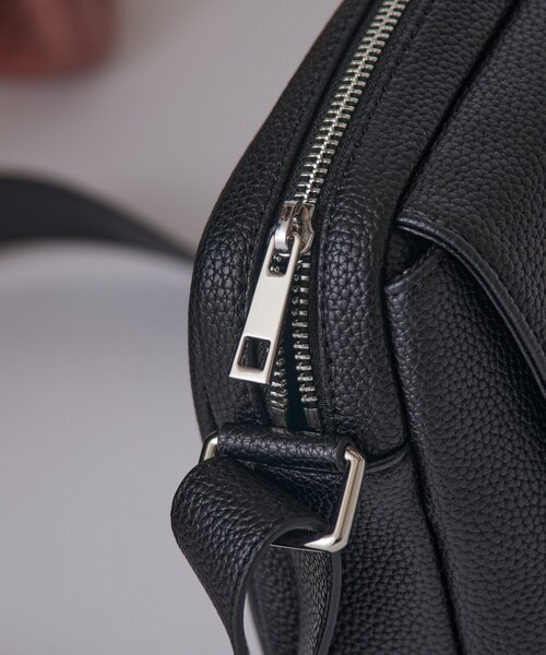 Lui's（ルイス）の「レザーフラップバッグM（ショルダーバッグ・メンズ・ブラック・FREE）」の14枚目の写真