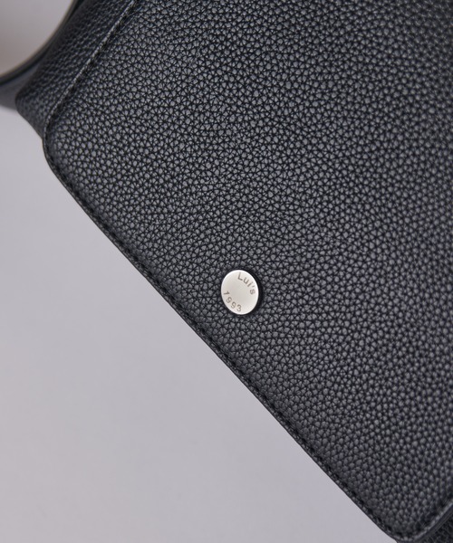 Lui's（ルイス）の「レザーフラップバッグM（ショルダーバッグ・メンズ・ブラック・FREE）」の4枚目の写真