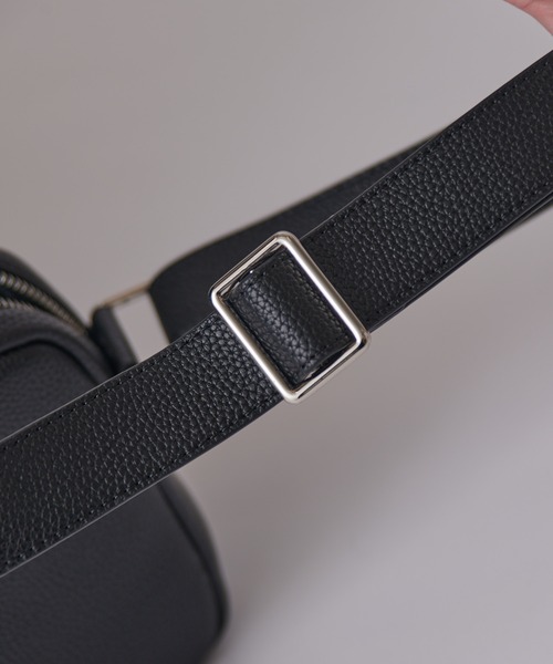 Lui's（ルイス）の「レザーフラップバッグM（ショルダーバッグ・メンズ・ブラック・FREE）」の6枚目の写真