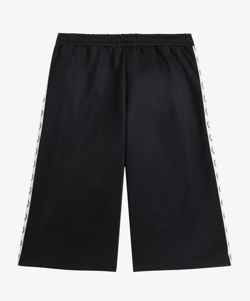 FRED PERRY(フレッドペリー)の「先行予約受付中/Taped Track Shorts/テープトラックショートパンツ(その他パンツ・レディース・ブラック・12/10/8)」の6枚目の写真