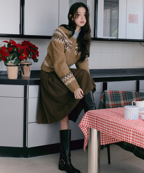 ROLAROLA(ロラロラ)の「WOOL BLENDED PLEATS SKIRT BROWN(スカート・レディース・ブラウン・S/M)」の3枚目の写真