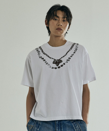 VONVAT（ヴォンバト）の「ネックレスグラフィッククロップ半袖Tシャツ(ホワイト)（Tシャツ/カットソー）」