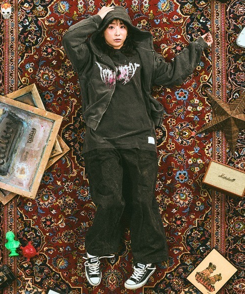 EFFECTEN(エフェクテン)の「mpa4043-Utility metal logo zip hoodie パーカー(efsal-03)(パーカー・メンズ・チャコール/ブラック/キャメル・L/M/S)」の12枚目の写真