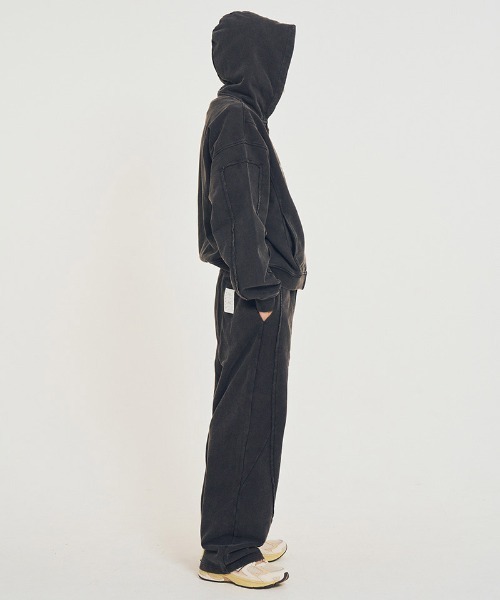 EFFECTEN(エフェクテン)の「mpa4043-Utility metal logo zip hoodie パーカー(efsal-03)(パーカー・メンズ・チャコール/ブラック/キャメル・L/M/S)」の16枚目の写真