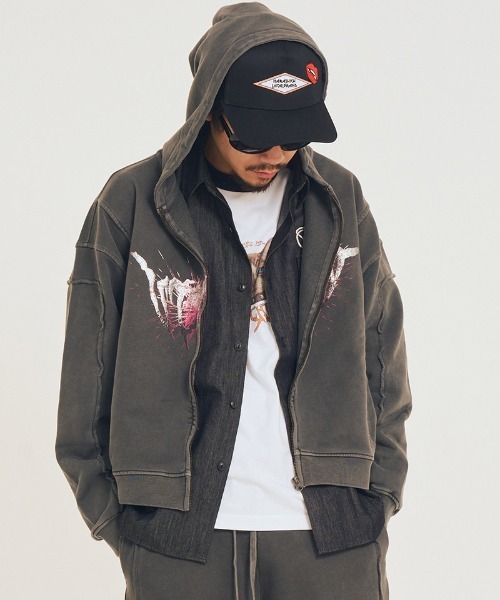 EFFECTEN(エフェクテン)の「mpa4043-Utility metal logo zip hoodie パーカー(efsal-03)(パーカー・メンズ・チャコール/ブラック/キャメル・L/M/S)」の19枚目の写真