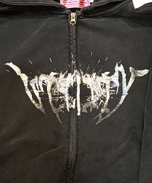 EFFECTEN(エフェクテン)の「mpa4043-Utility metal logo zip hoodie パーカー(efsal-03)(パーカー・メンズ・チャコール/ブラック/キャメル・L/M/S)」の7枚目の写真