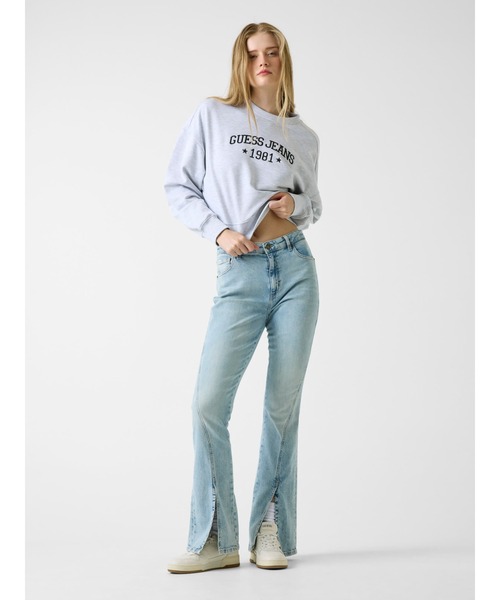 GUESS JEANS（ゲスジーンズ）の「GUESS JEANS Drop Shoulder Emb Cropped Crew スウェット（スウェット・レディース・グレー・LARGE/SMALL/X-SMALL/MEDIUM）」の4枚目の写真
