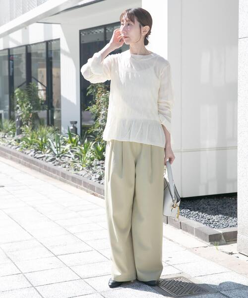 ITEMS URBANRESEARCH(アイテムズ アーバンリサーチ)の「シャーリングフレアスリーブニット(ニット/セーター・レディース・ネイビー/ラベンダー/オフホワイト・FREE)」の6枚目の写真