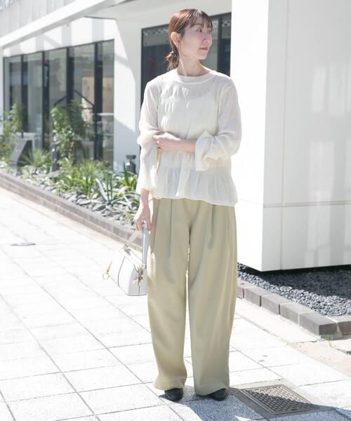 ITEMS URBANRESEARCH(アイテムズ アーバンリサーチ)の「シャーリングフレアスリーブニット(ニット/セーター・レディース・ネイビー/ラベンダー/オフホワイト・FREE)」の7枚目の写真