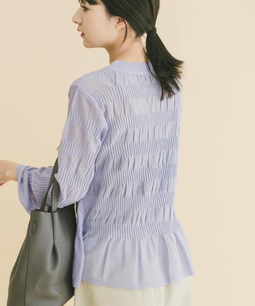 ITEMS URBANRESEARCH（アイテムズ アーバンリサーチ）の「シャーリングフレアスリーブニット（ニット/セーター・レディース・ネイビー/ラベンダー/オフホワイト・FREE）」の21枚目の写真