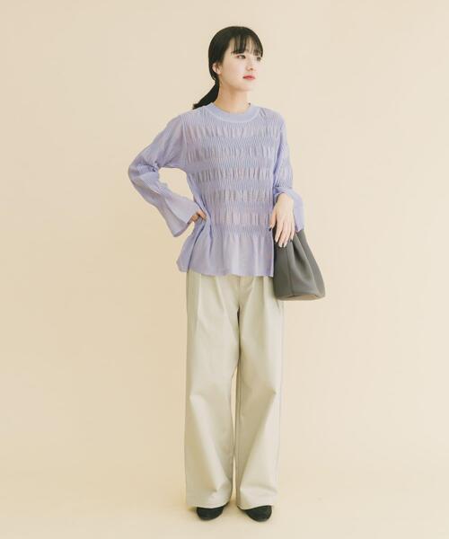 ITEMS URBANRESEARCH（アイテムズ アーバンリサーチ）の「シャーリングフレアスリーブニット（ニット/セーター・レディース・ネイビー/ラベンダー/オフホワイト・FREE）」の19枚目の写真