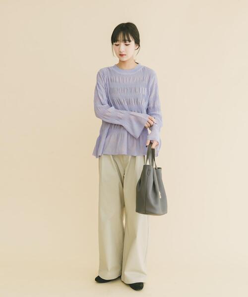 ITEMS URBANRESEARCH（アイテムズ アーバンリサーチ）の「シャーリングフレアスリーブニット（ニット/セーター・レディース・ネイビー/ラベンダー/オフホワイト・FREE）」の18枚目の写真