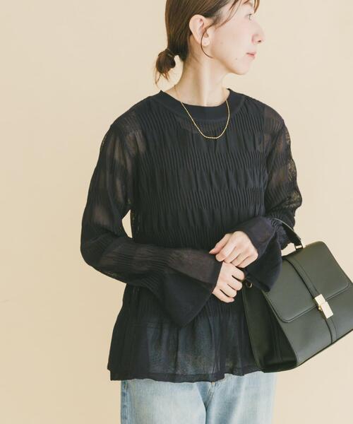 ITEMS URBANRESEARCH（アイテムズ アーバンリサーチ）の「シャーリングフレアスリーブニット（ニット/セーター・レディース・ネイビー/ラベンダー/オフホワイト・FREE）」の12枚目の写真