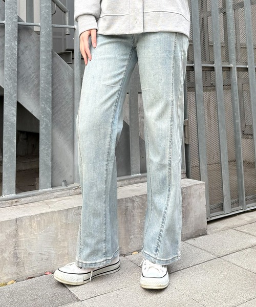 aimoha(アイモハ)の「ライトデニムワイドパンツ(デニムパンツ・レディース・ライトブルー・L/M/S)」の14枚目の写真