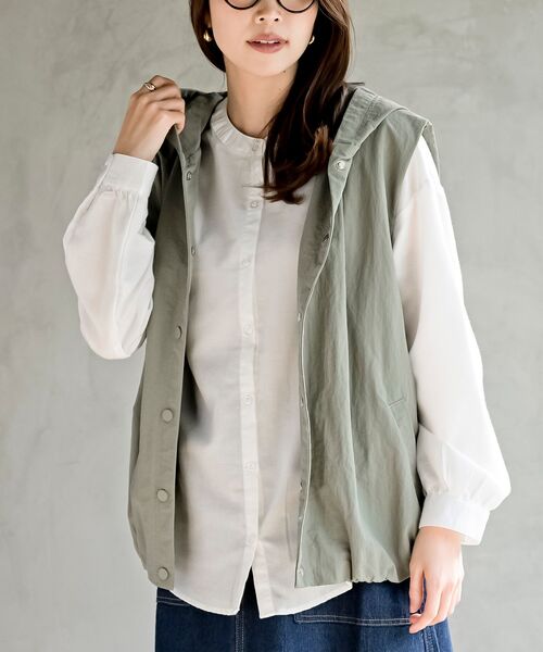 rps（アールピーエス）の「ナイロンフードベスト（ベスト・レディース・チャコールグレー/ブラック/ライトカーキ・フリー）」の3枚目の写真