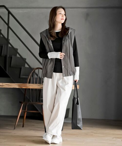 rps（アールピーエス）の「ナイロンフードベスト（ベスト・レディース・チャコールグレー/ブラック/ライトカーキ・フリー）」の4枚目の写真