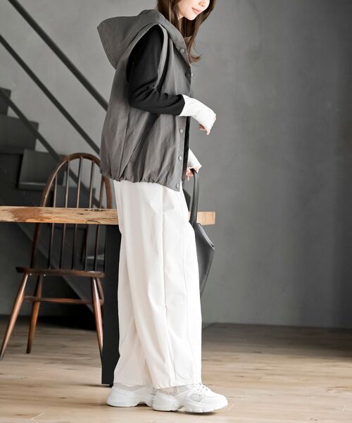 rps（アールピーエス）の「ナイロンフードベスト（ベスト・レディース・チャコールグレー/ブラック/ライトカーキ・フリー）」の7枚目の写真