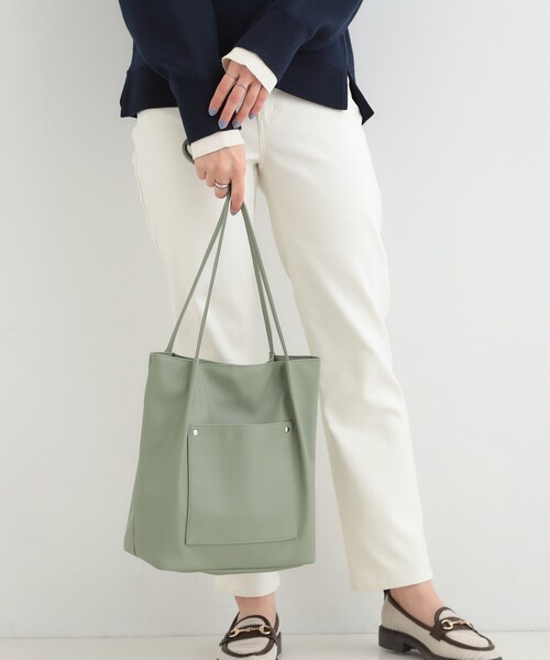 SHOO・LA・RUE（シューラルー）の「つまみハンドルトートバッグ（トートバッグ・レディース・ブラック/アイボリー/イエロー/グリーン系/ナチュラル・00）」の4枚目の写真