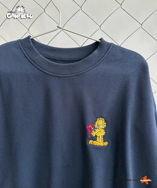 UNDERSTATEMENTs(アンダーステイトメント)の「【ユニセックス】ガーフィールドワンポイント刺繍スウェット(スウェット・メンズ・ブラック/ネイビー・MEDIUM/LARGE)」の22枚目の写真