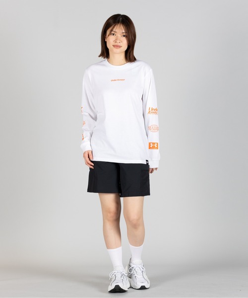 UNDER ARMOUR(アンダーアーマー)の「UAヘビーウエイト グラフィック ロングスリーブ Tシャツ(ライフスタイル/メンズ)(Tシャツ/カットソー・メンズ・ホワイト・M/XL/2XL/3XL/L/S)」の9枚目の写真