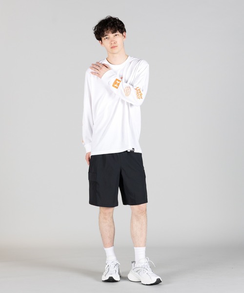 UNDER ARMOUR(アンダーアーマー)の「UAヘビーウエイト グラフィック ロングスリーブ Tシャツ(ライフスタイル/メンズ)(Tシャツ/カットソー・メンズ・ホワイト・M/XL/2XL/3XL/L/S)」の7枚目の写真