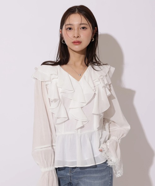 Apuweiser-riche（アプワイザーリッシェ）の「レースディテールフリルブラウス（シャツ/ブラウス・レディース・ライトブルー/ホワイト/ピンク・2/1）」の6枚目の写真