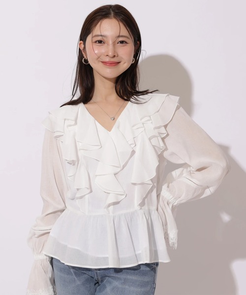 Apuweiser-riche（アプワイザーリッシェ）の「レースディテールフリルブラウス（シャツ/ブラウス・レディース・ライトブルー/ホワイト/ピンク・2/1）」の8枚目の写真