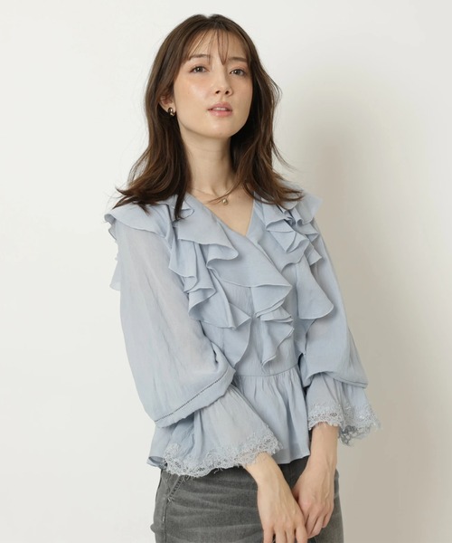 Apuweiser-riche（アプワイザーリッシェ）の「レースディテールフリルブラウス（シャツ/ブラウス・レディース・ライトブルー/ホワイト/ピンク・2/1）」の14枚目の写真
