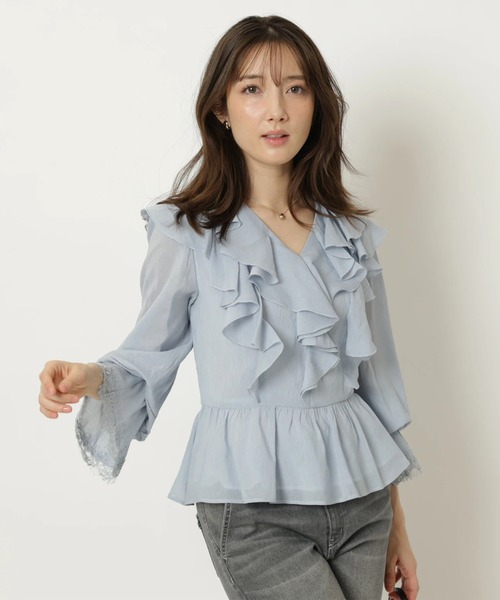 Apuweiser-riche（アプワイザーリッシェ）の「レースディテールフリルブラウス（シャツ/ブラウス・レディース・ライトブルー/ホワイト/ピンク・2/1）」の17枚目の写真