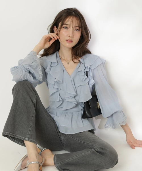 Apuweiser-riche（アプワイザーリッシェ）の「レースディテールフリルブラウス（シャツ/ブラウス・レディース・ライトブルー/ホワイト/ピンク・2/1）」の20枚目の写真