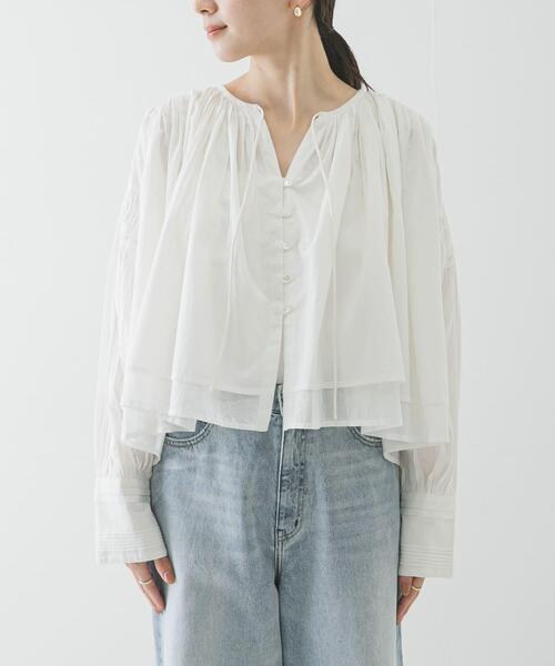 URBAN RESEARCH(アーバンリサーチ)の「コットンボイルギャザーショートブラウス(シャツ/ブラウス・レディース・ブラウン/ブルー系その他/イエロー/オフホワイト・FREE)」の12枚目の写真