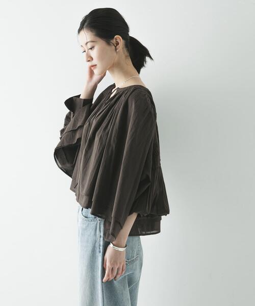 URBAN RESEARCH(アーバンリサーチ)の「コットンボイルギャザーショートブラウス(シャツ/ブラウス・レディース・ブラウン/ブルー系その他/イエロー/オフホワイト・FREE)」の13枚目の写真