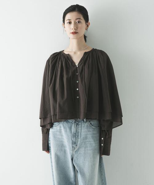 URBAN RESEARCH(アーバンリサーチ)の「コットンボイルギャザーショートブラウス(シャツ/ブラウス・レディース・ブラウン/ブルー系その他/イエロー/オフホワイト・FREE)」の14枚目の写真